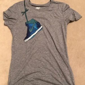 Nike women’s sneaker t-shirt